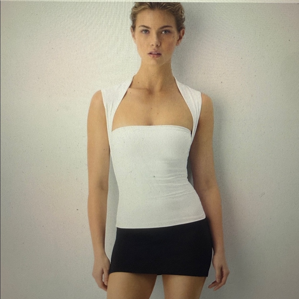 Aritzia White Original Contour Flourish Top medium